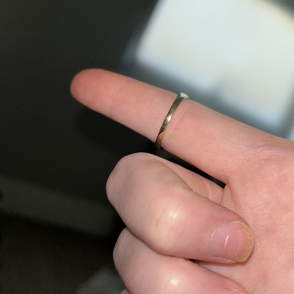 Vintage estate solid 10kt diamond and peridot ring - Picture 8 of 9